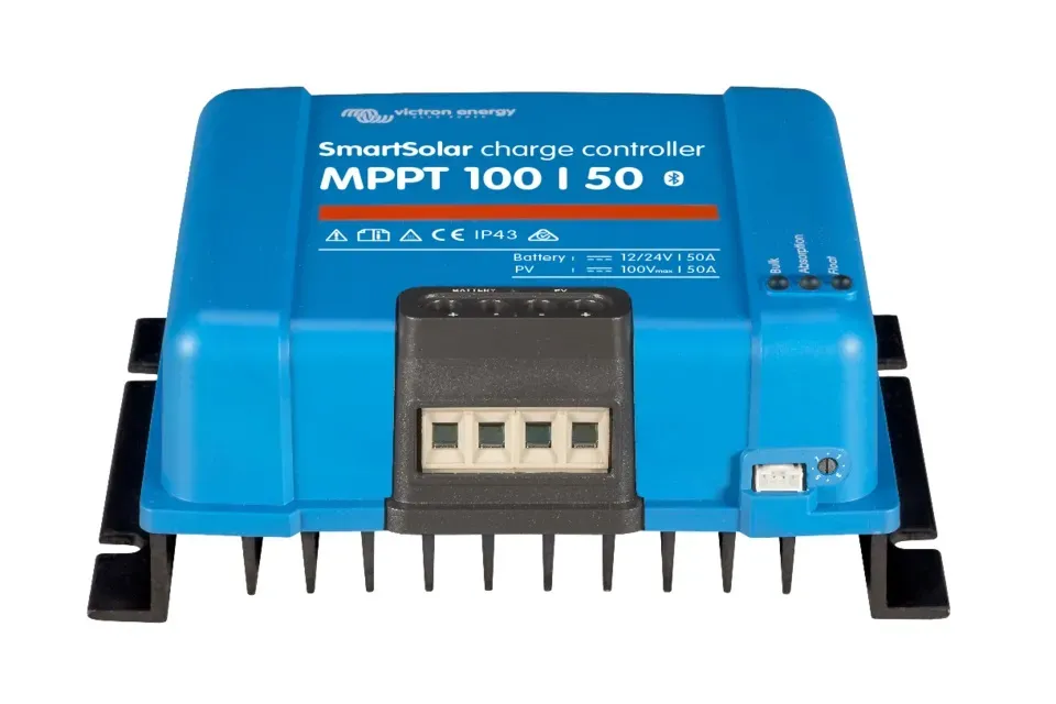 MPPT solární regulátor Victron Energy SmartSolar 100/50 napětí panelů 100V, 50A, Baterie 12V/700Wp nebo 24V/1400Wp, Integrovaný Bluetooth